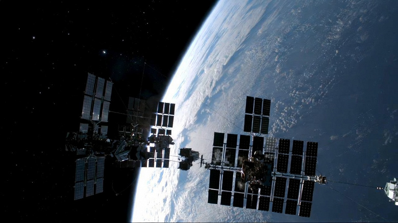 Илон Маск скептичен в отношении модульных ядерных реакторов или термоядерного синтеза. Миллионная часть солнечной энергии &mdash; в 100 000 раз больше электроэнергии, которую производят на Земле 